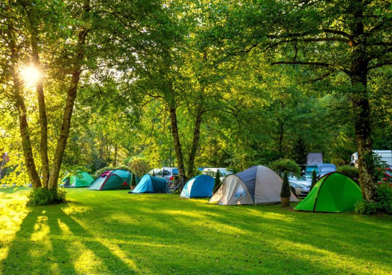 Comment dénicher un emploi saisonnier de camping ?